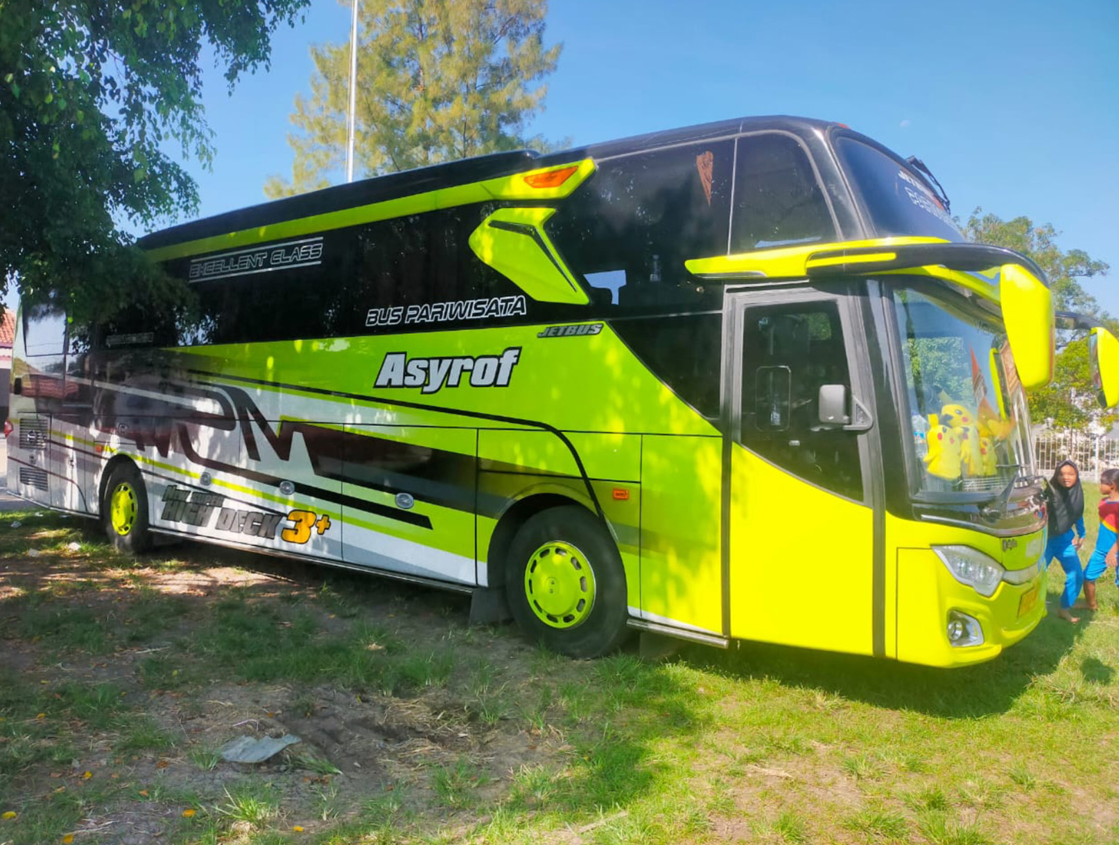 Sewa Bus Pariwisata Nyaman